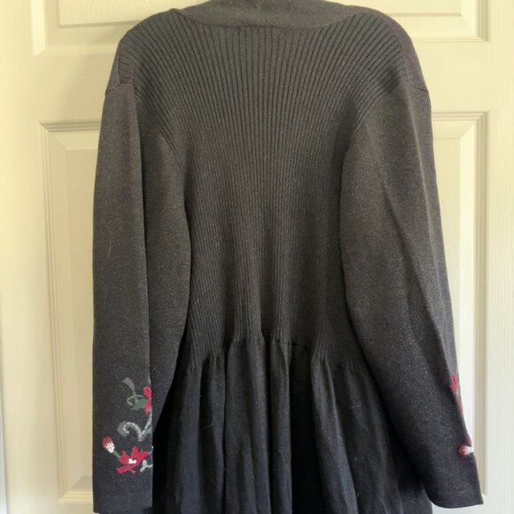 CJ Banks Plus Black Floral Embroidered Open Front Cardigan Coatigan Size 3X - Picture 6 of 6